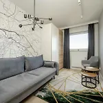 Exclusive River View With Balcony & Free Garage By Renters Prestige Appartamento Breslavia