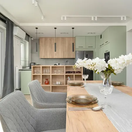 Exclusive River View With Balcony & Free Garage By Renters Prestige Breslavia