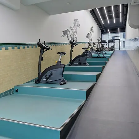 Apartment Exclusive River View With Balcony & Free Garage By Renters Prestige *