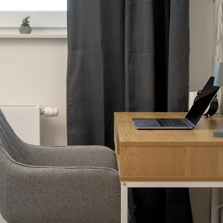 Apartment Exclusive River View With Balcony & Free Garage By Renters Prestige