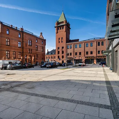 Exclusive River View With Balcony & Free Garage By Renters Prestige * Breslavia