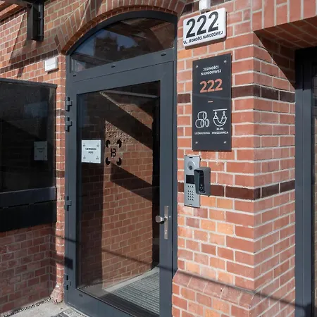 Apartment Exclusive River View With Balcony & Free Garage By Renters Prestige *