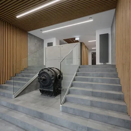 Exclusive River View With Balcony & Free Garage By Renters Prestige