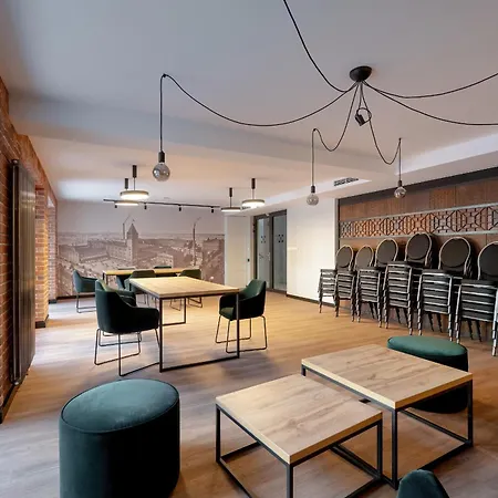 Apartment Exclusive River View With Balcony & Free Garage By Renters Prestige *