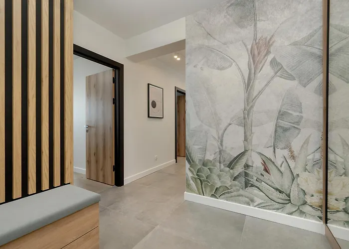 Exclusive River View With Balcony & Free Garage By Renters Prestige 아파트