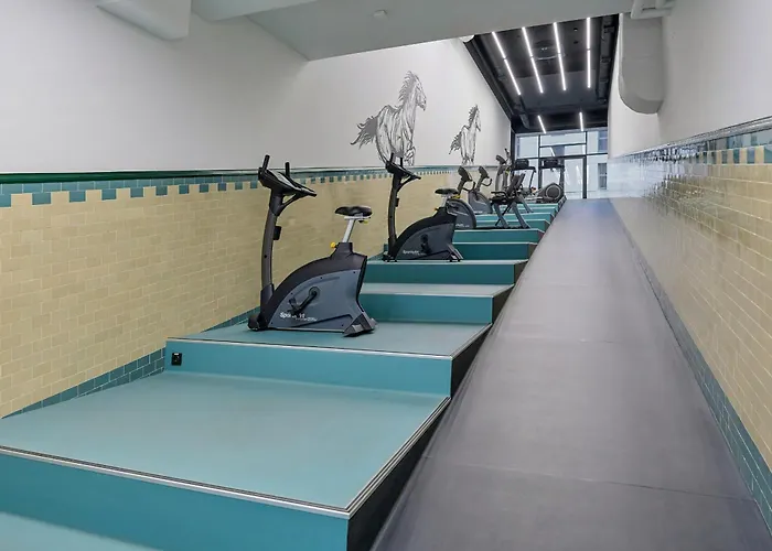 Apartment Exclusive River View With Balcony & Free Garage By Renters Prestige *