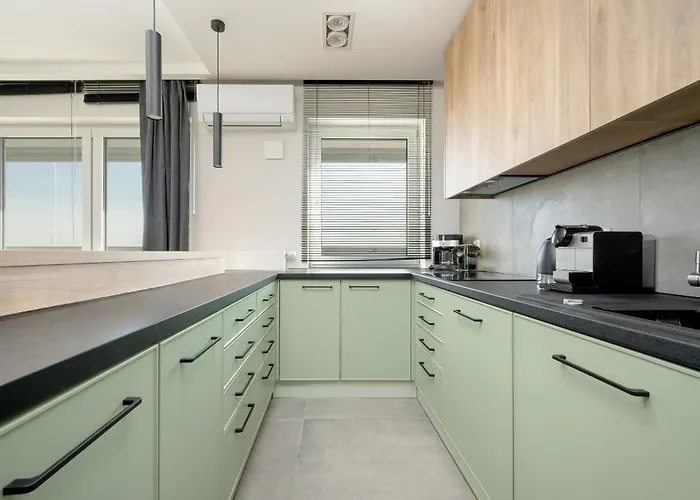 Exclusive River View With Balcony & Free Garage By Renters Prestige Lejlighed *