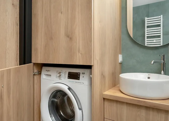 Exclusive River View With Balcony & Free Garage By Renters Prestige Lejlighed